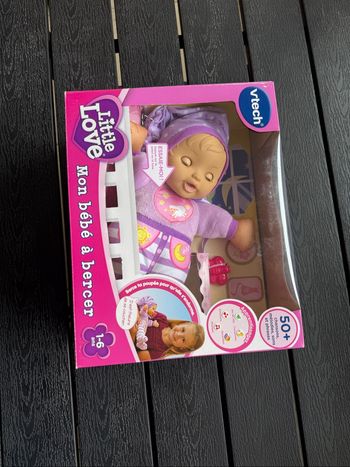 Poupée  parlante VTech little love