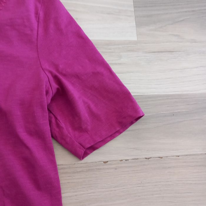 T-shirt femme à col en V violet C&A taille S - photo numéro 3