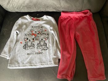 Pyjama deux pièces 2 ans  neuf
