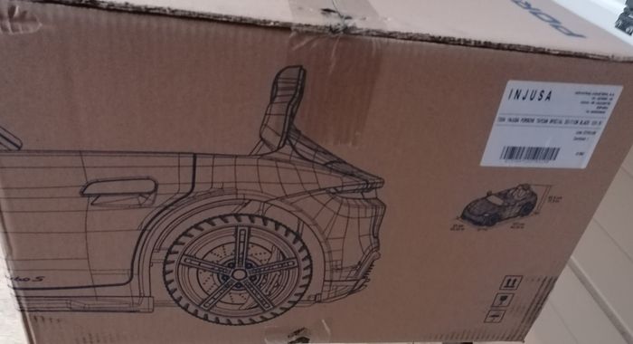 Voiture Électrique Porsche Taycan S 12V Noir avec télécommande | Injusa neuf emballé, jamais ouvert  envoie possible par relais colis uniquement. - photo numéro 4