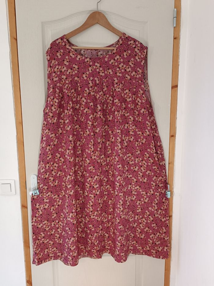 Robe florale grande taille confortable 48