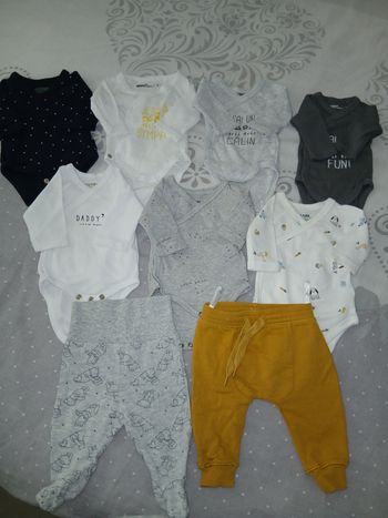 Lot bodie + 2 pantalon offert