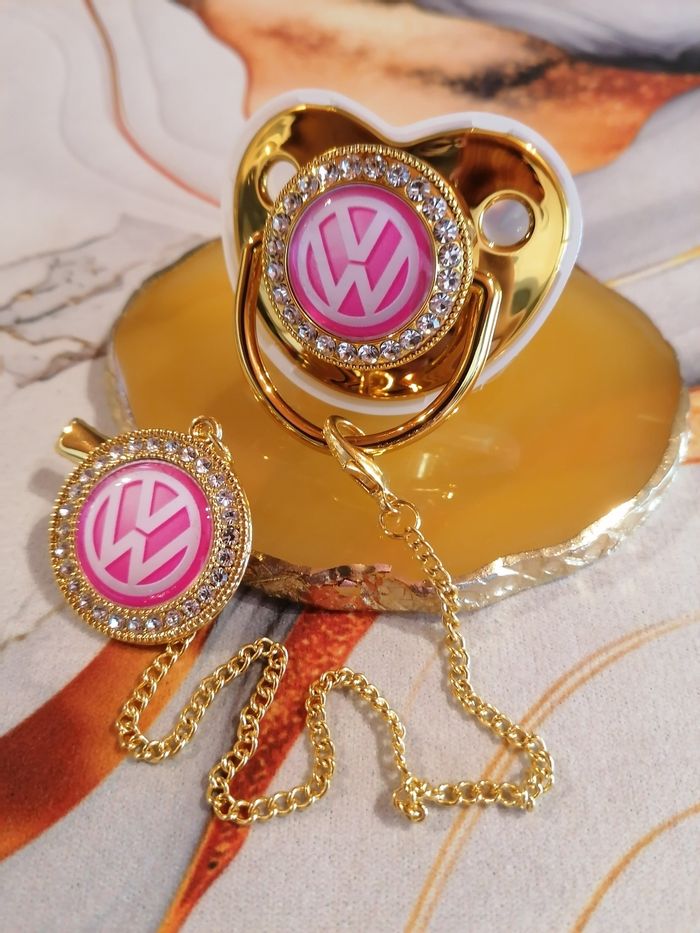 Sucette tétine Volkwagen rose - photo numéro 2
