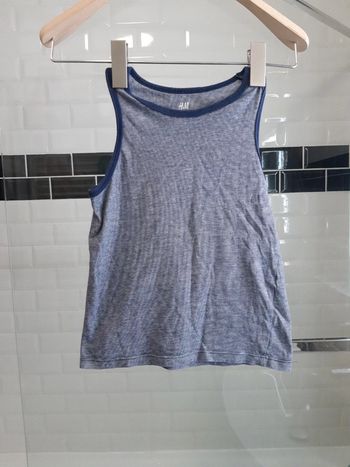 😺 débardeur  garçon en 4/6 ans h&m 😺