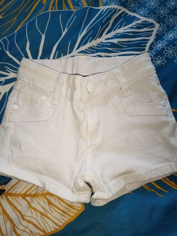 Short 6 ans très bon état 