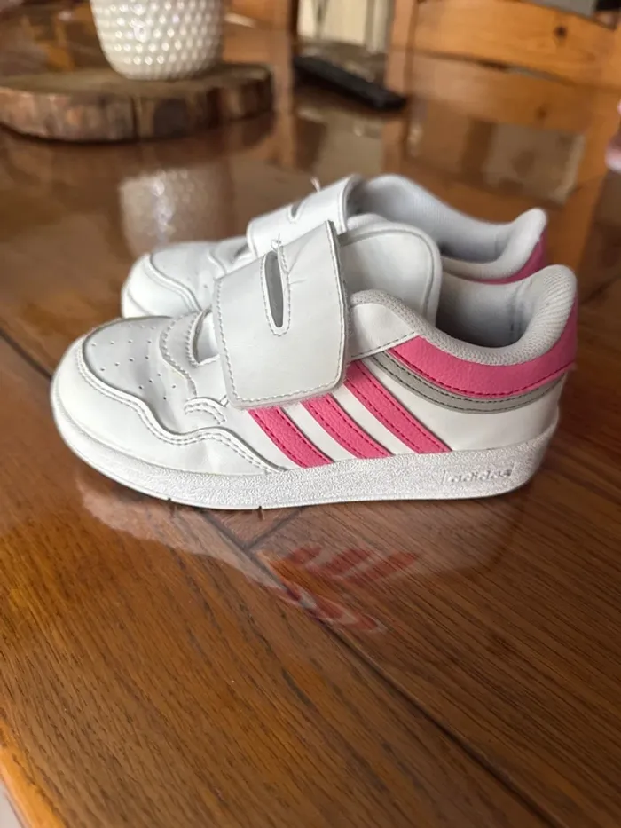 Basket   Fille adidas  pointure 27 - photo numéro 3