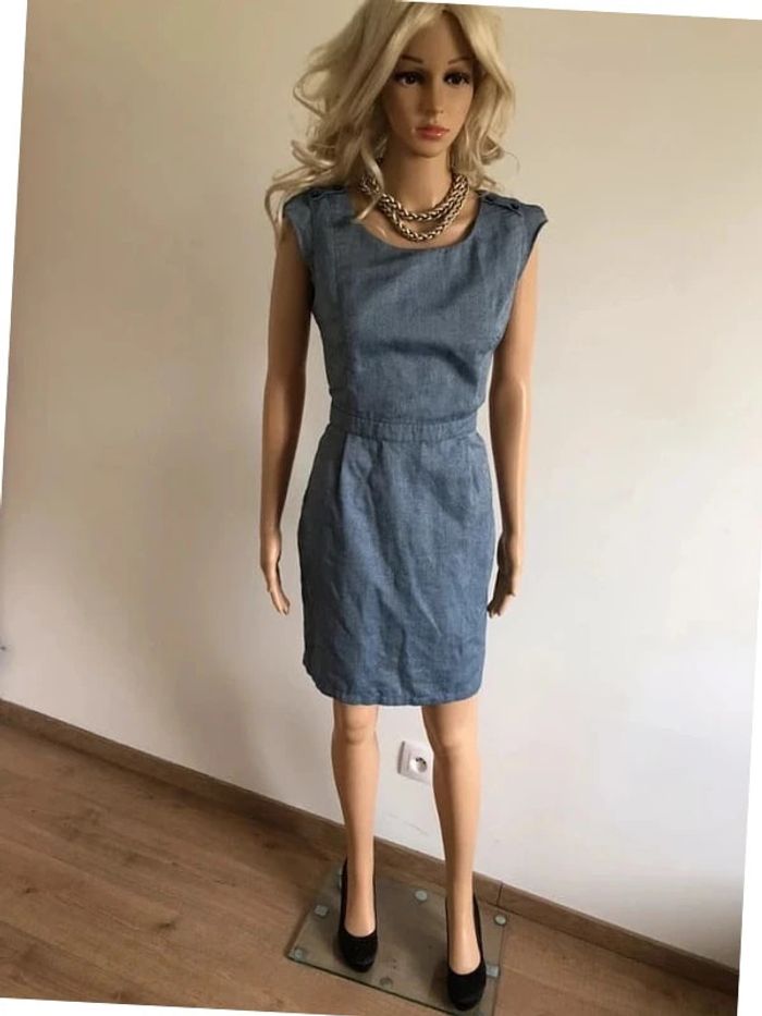 Robe bleue à manches courtes Lola Espeleta taille M jamais portée - photo numéro 3