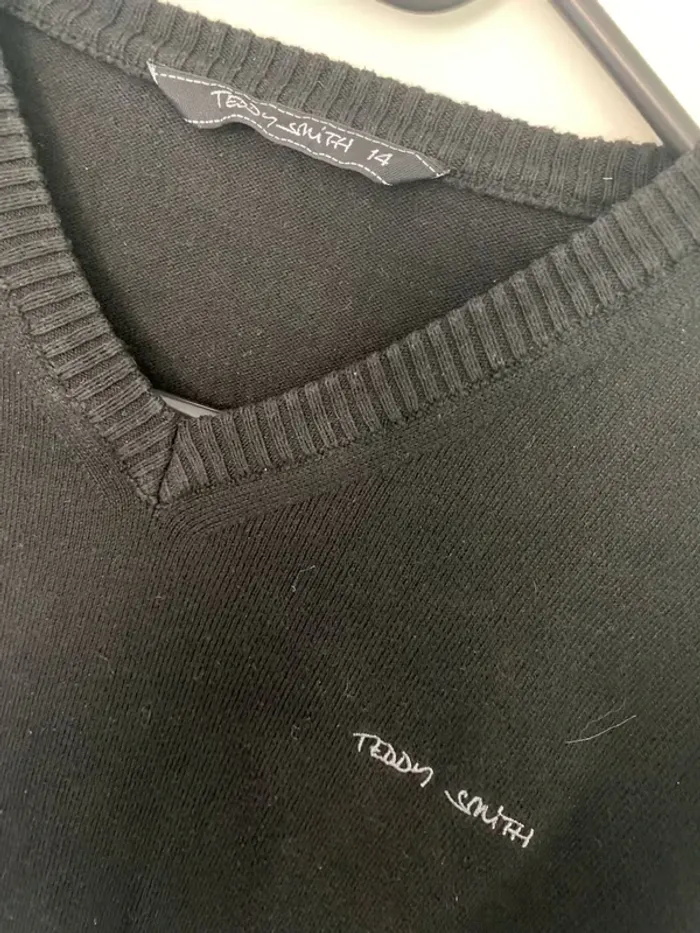 Pull noir Teddy Smith taille 44 - photo numéro 2