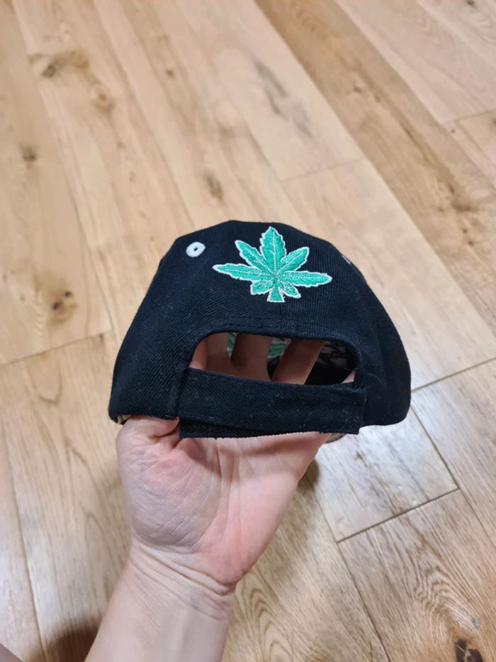 Casquette noir marijuana - photo numéro 3