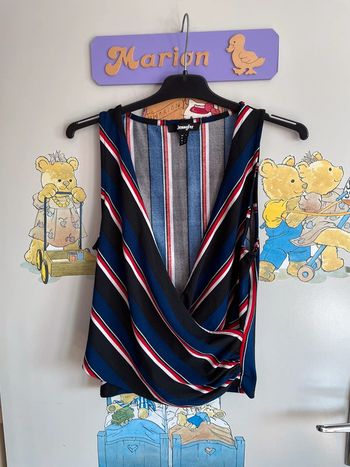 Debardeur, taille S, marque Jennyfer.