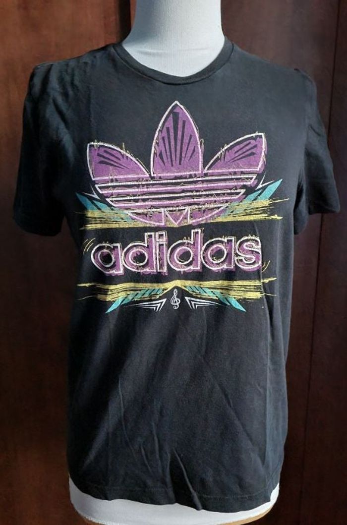 T-shirt imprimé Adidas taille M - photo numéro 1