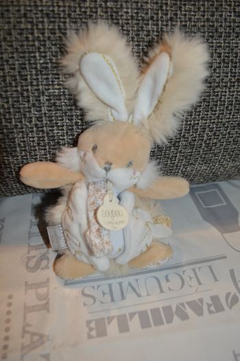 Doudou et compagnie Lapin de sucre grelot
