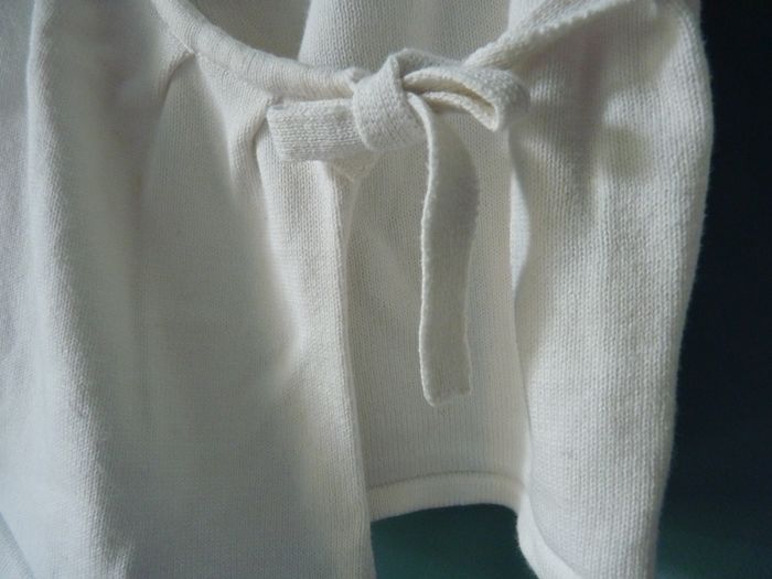 Gilet Fille Vertbaudet 18 mois cache coeur ceremonie cardigan blanc TBE - photo numéro 2
