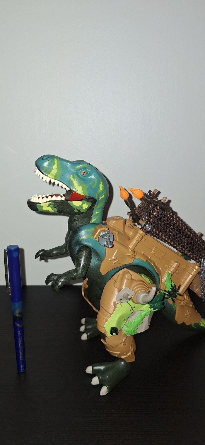 T-Rex playmobile avec son armure taille 20 cm - photo numéro 3