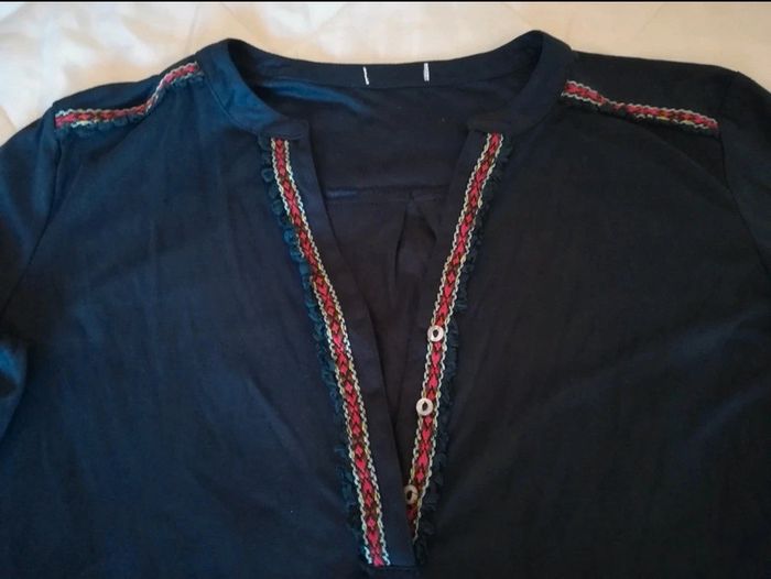 Blouse en suédine neuve - photo numéro 2