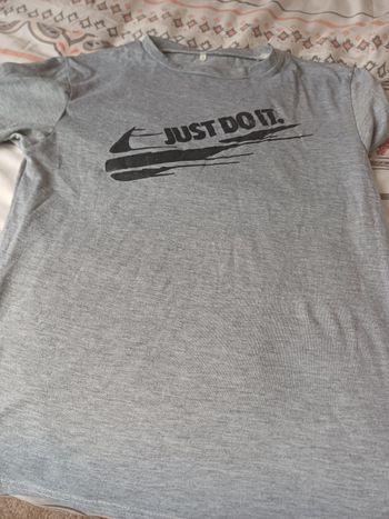 Tee-shirt