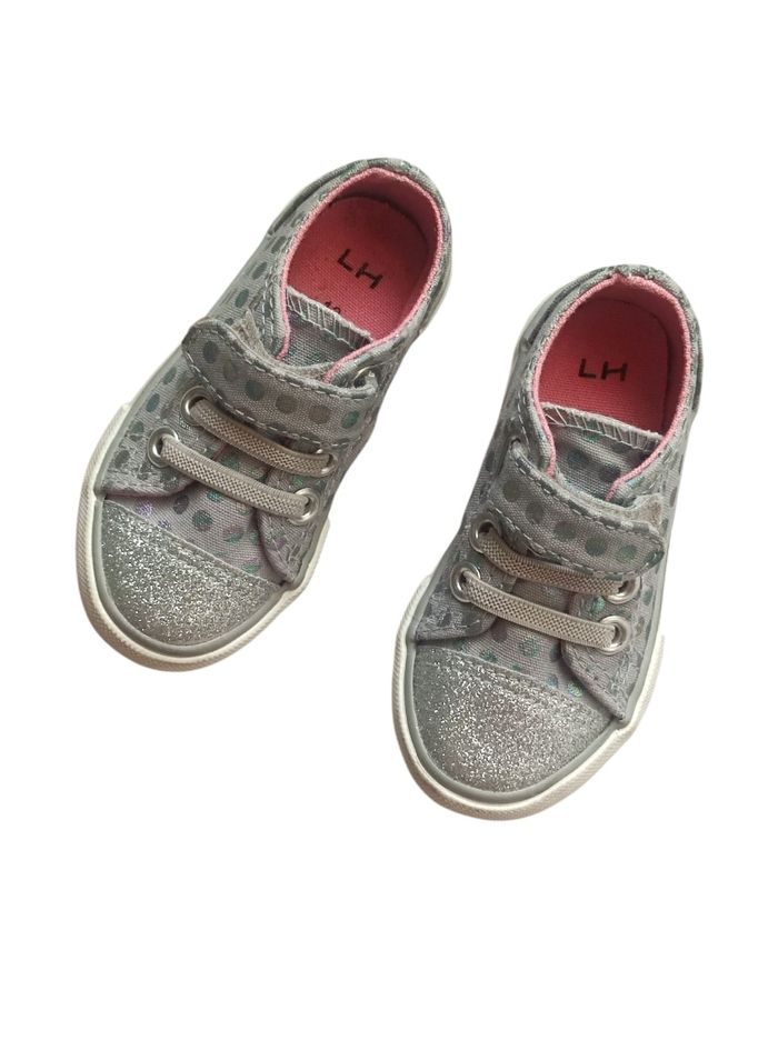 Chaussures brillante T19