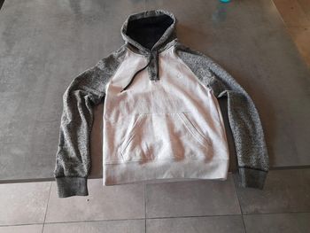 Sweat capuche élément