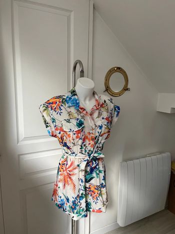 Combinaison short fleuri