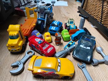 Jouets lot véhicules enfant