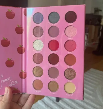 Palette Disney blanche beige neuve