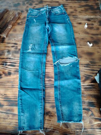 Jeans effet trouer