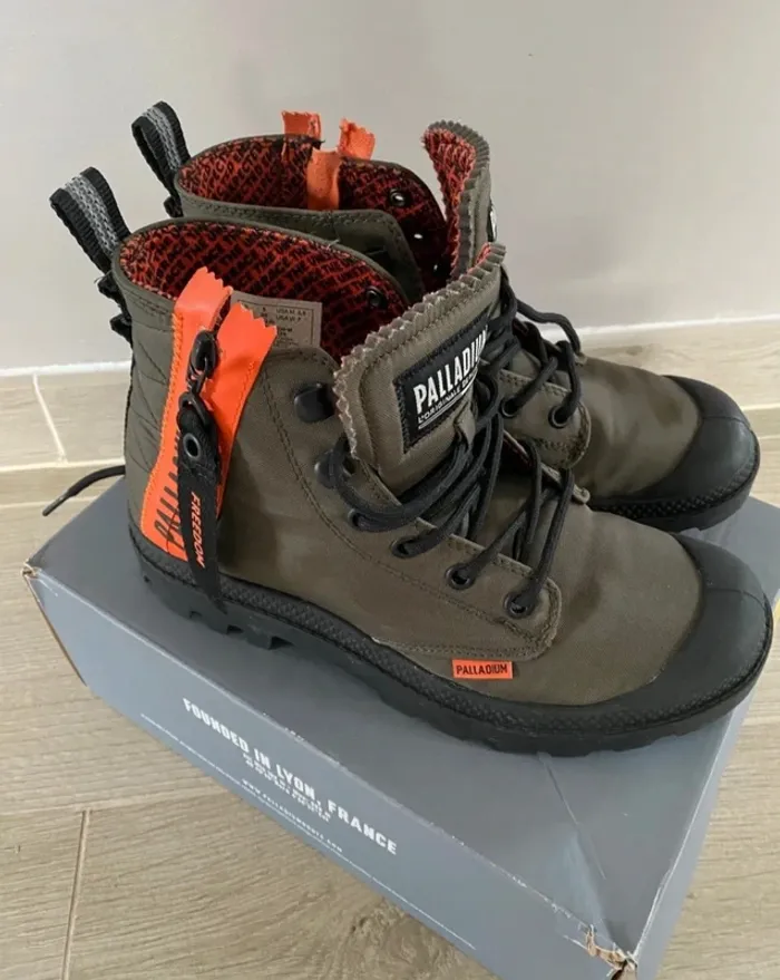 Palladium pampa unlocked kaki/orange taille 38