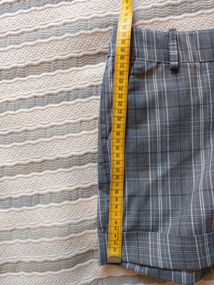 Short t.38 carreaux gris - photo numéro 9