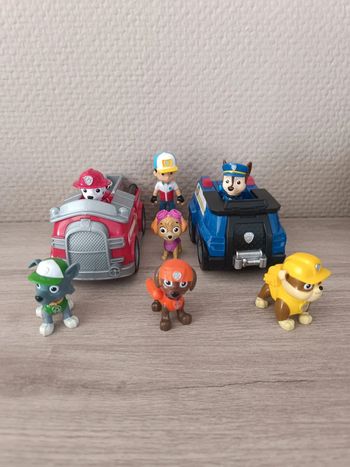 Lot de personnages et véhicules pat patrouille