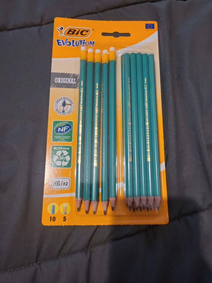 Crayon papier hb bic