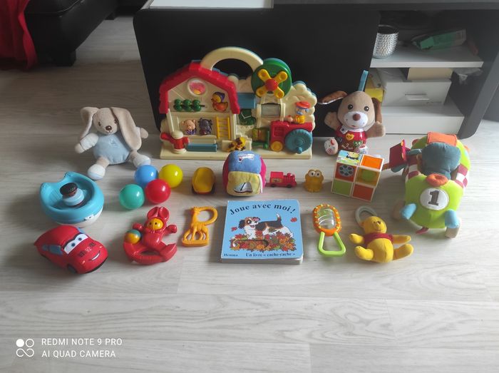 Lot jeux bébé