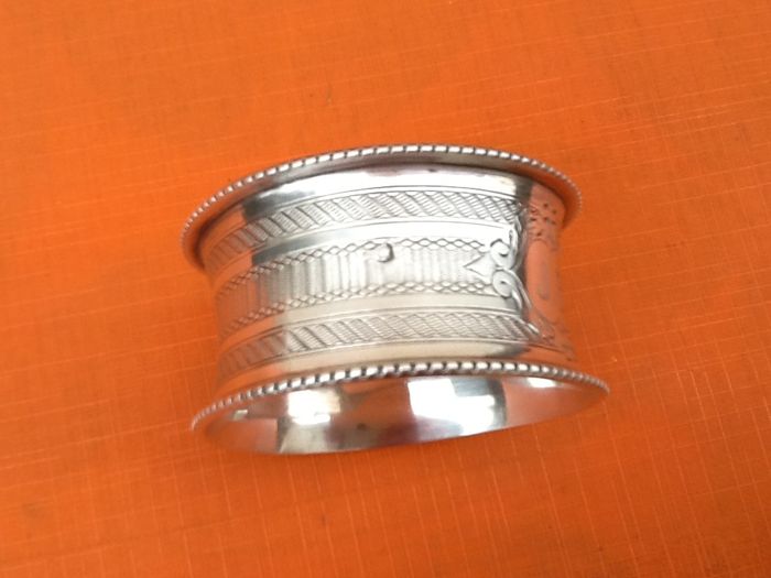 Argent Rond de serviette à décor de frise Poinçon de titre tête de minerve - photo numéro 4