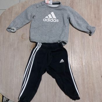 Survêtement adidas