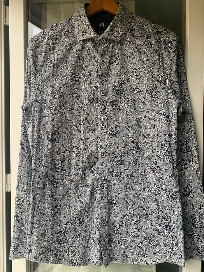 Chemise H&M motif gris bleu - photo numéro 3