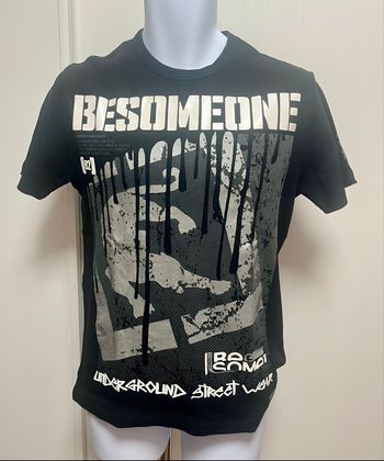TEE shirt fashion wear 