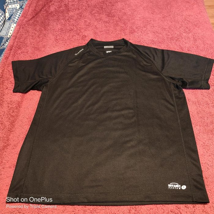 T-shirt noir Quechua Novadry system taille XL