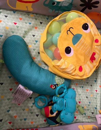 Tapis d éveil avec accessoires 