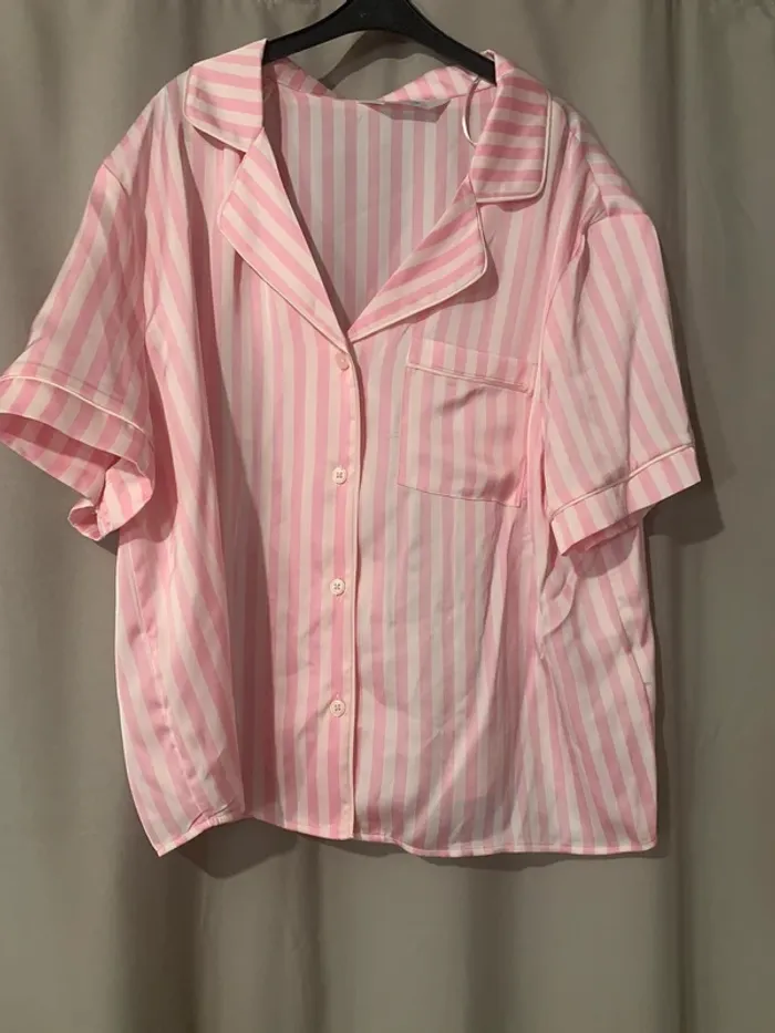 Pyjama satiné