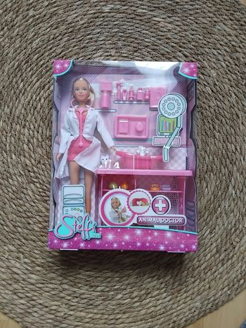 Poupée Steffi love vétérinaire, neuf avec étiquettes