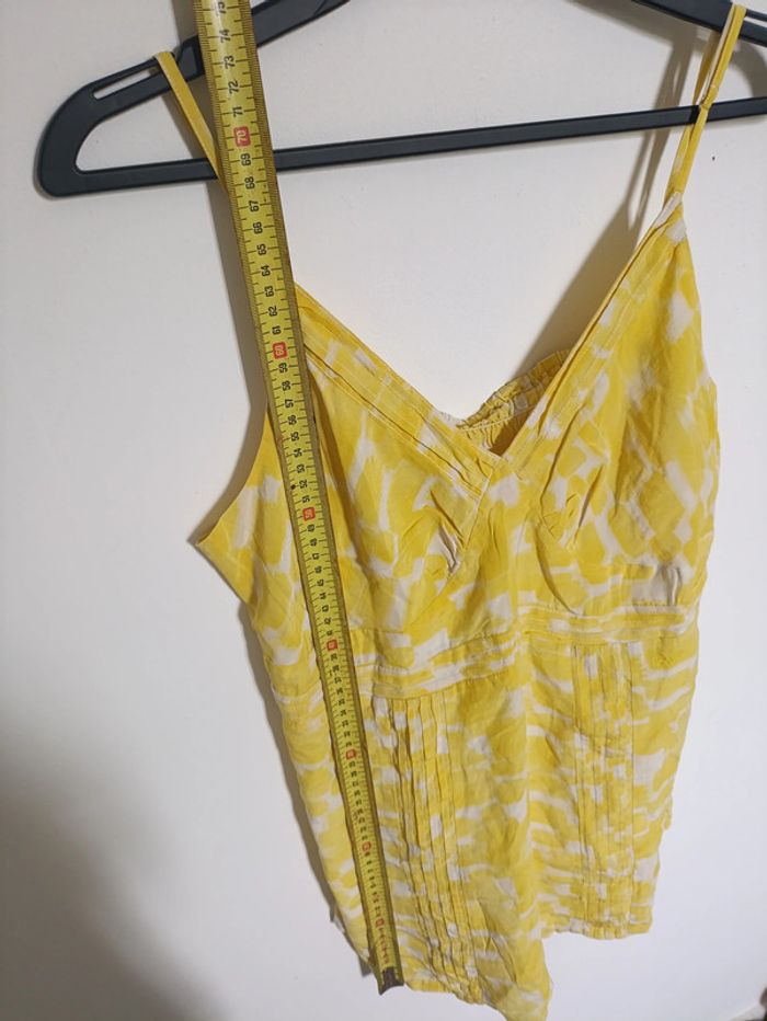 Top en SOIE jaune à motifs abstraits fines bretelles vintage - photo numéro 5