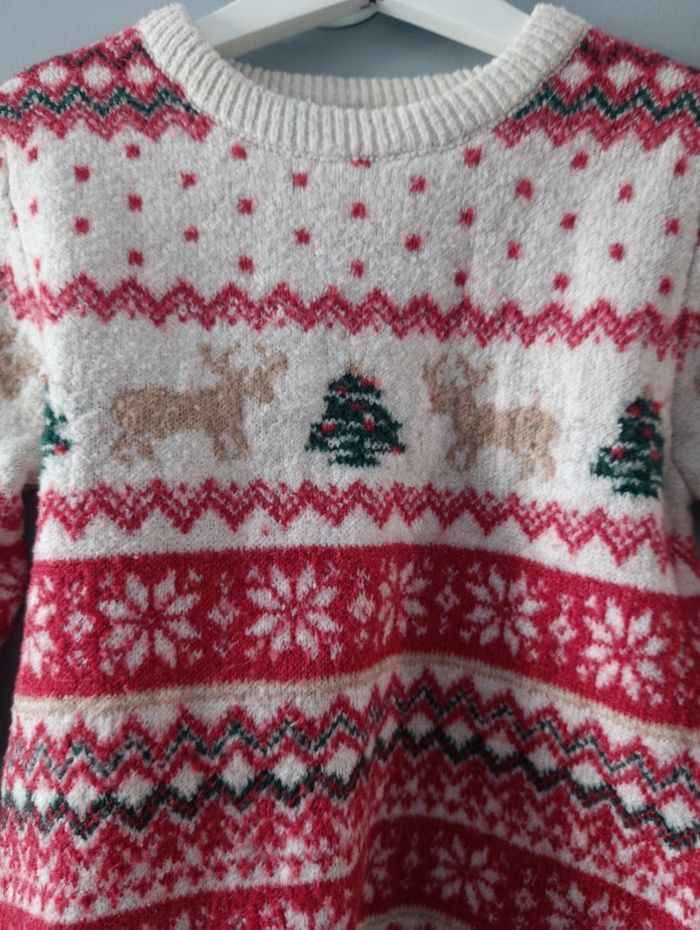 Pull de Noël enfant – Primark – 7/8 ans - photo numéro 3