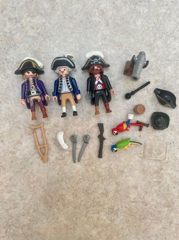 Ensemble de figurine playmobil pirate - très bonne état 