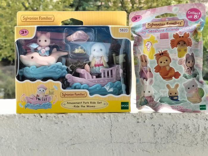 Le petit train de la mer et le sachet surprise le monde marin