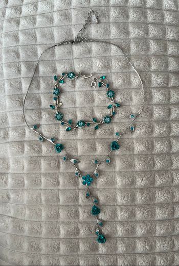 Parure ras de coup et bracelet