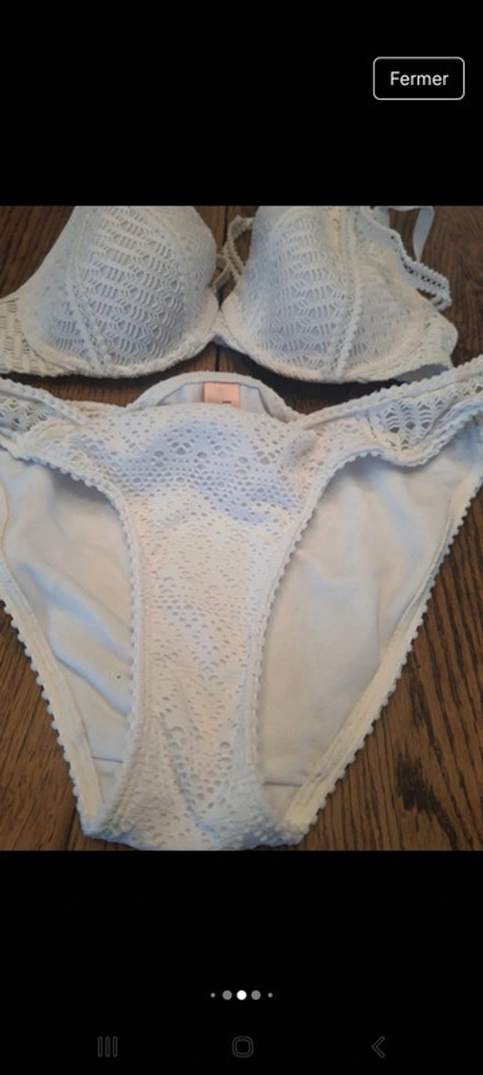 Bikini Hunkemöller haut fr/Es 95B bas L
doublé - photo numéro 10