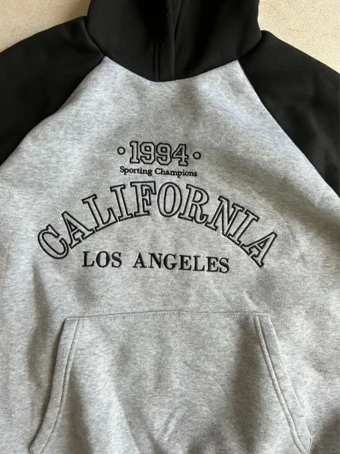 Sweat à capuche Shein style baseball California - photo numéro 2