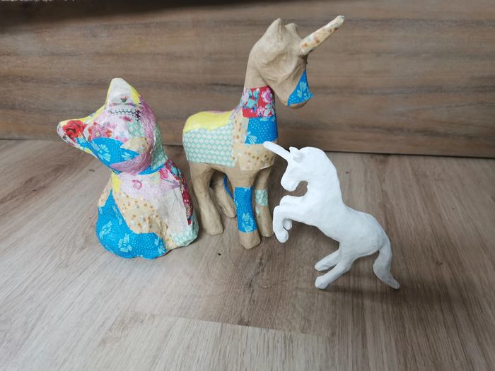Lot d'animaux en papier maché
