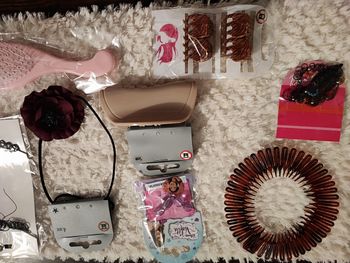 Lot de bijoux et articles cheveux fille