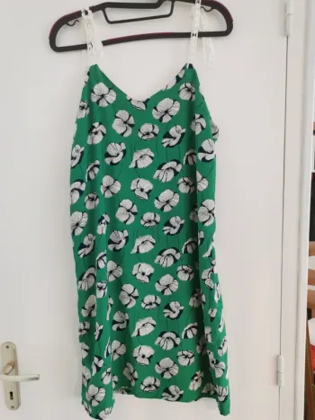 Robe verte fleurie  – Taille 36