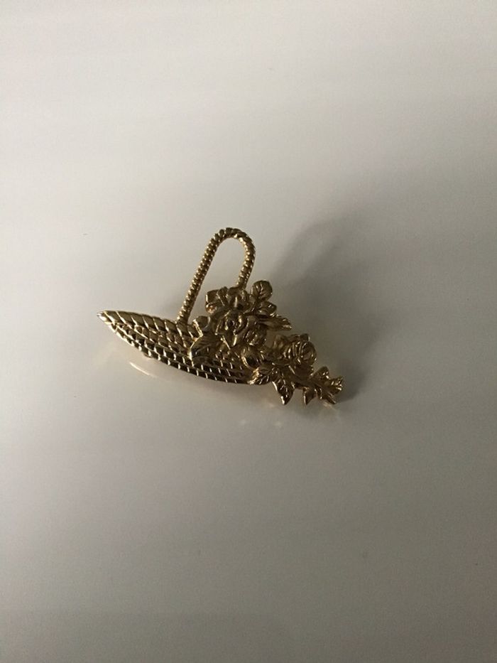 Broche vintage fantaisie panier garni - photo numéro 5